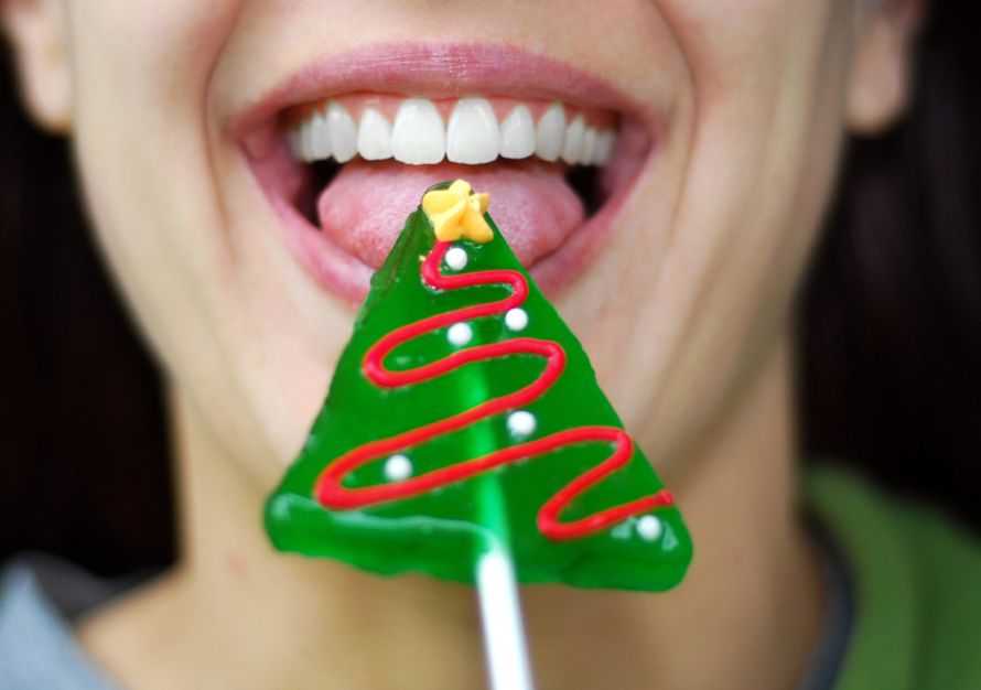 Come proteggere i denti a Natale? Ecco i consigli del dentista!