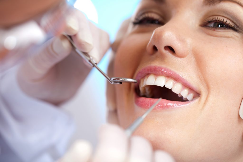 Denti sensibili: come alleviarne il fastidio?