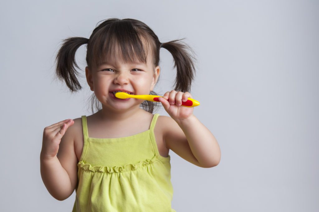 Ecco come prendersi cura dei denti da latte!